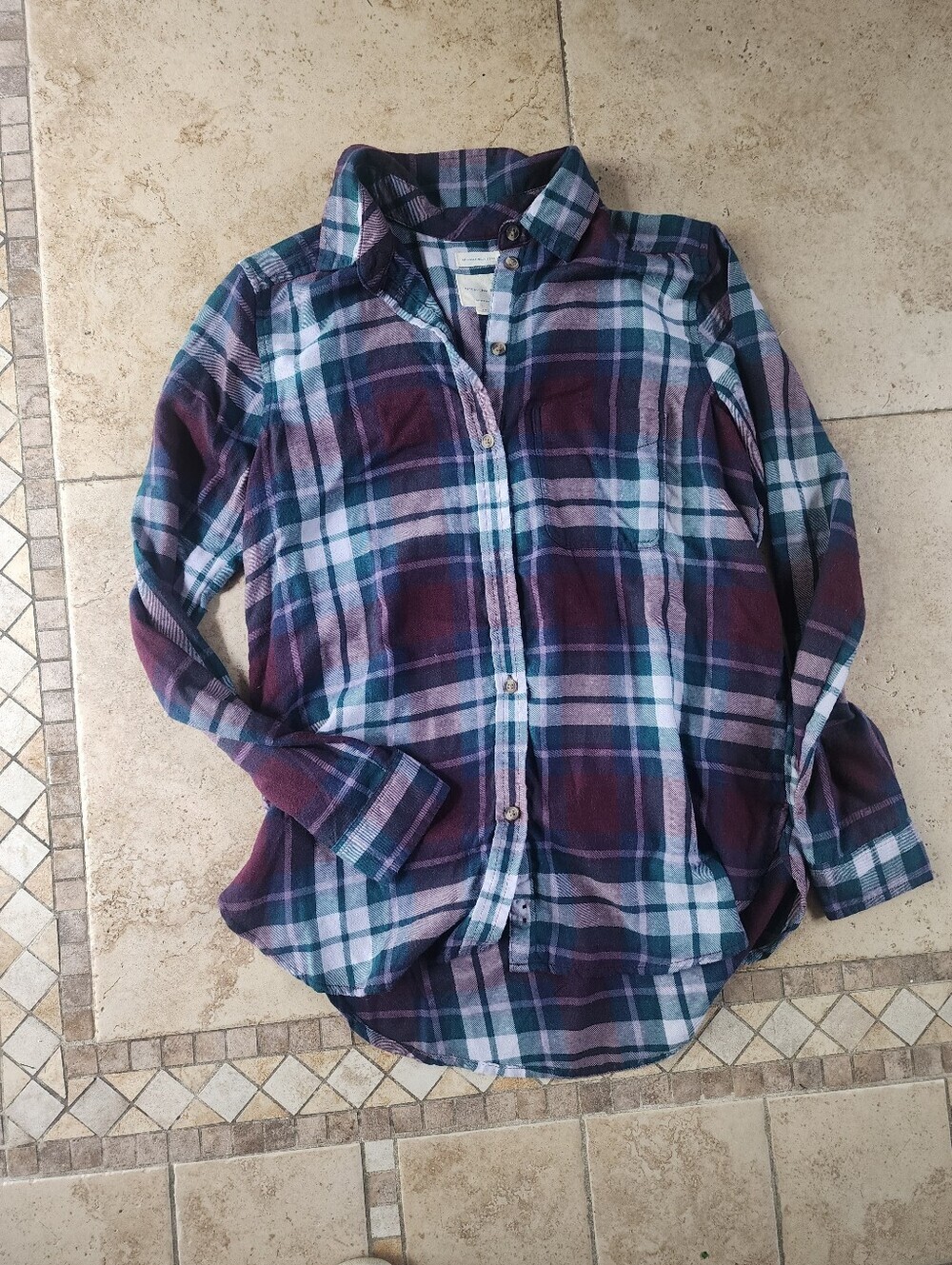 American Eagle Outfitters Plaid Button-Down Shirt